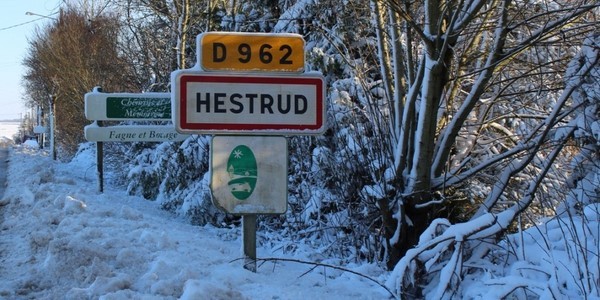 hestrud-panneau.jpg